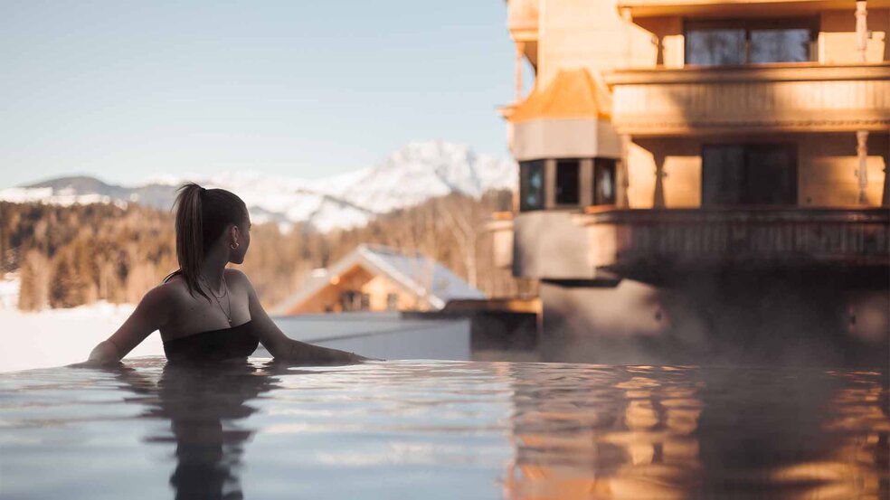 Infinity Pool-Winter-34-Alpenhotel-Kitzbuehel-Schwarzsee