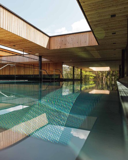 Infinity Pool-31-Alpenhotel-Kitzbuehel-Schwarzsee