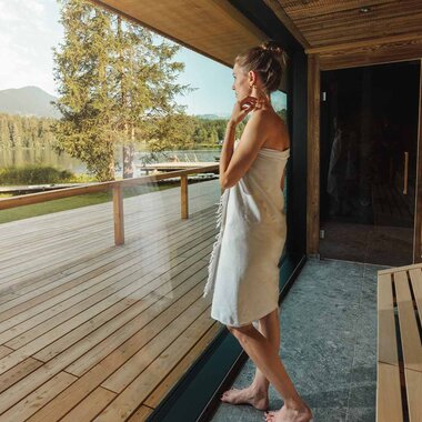 See-Sauna-33-Alpenhotel-Kitzbuehel-Schwarzsee