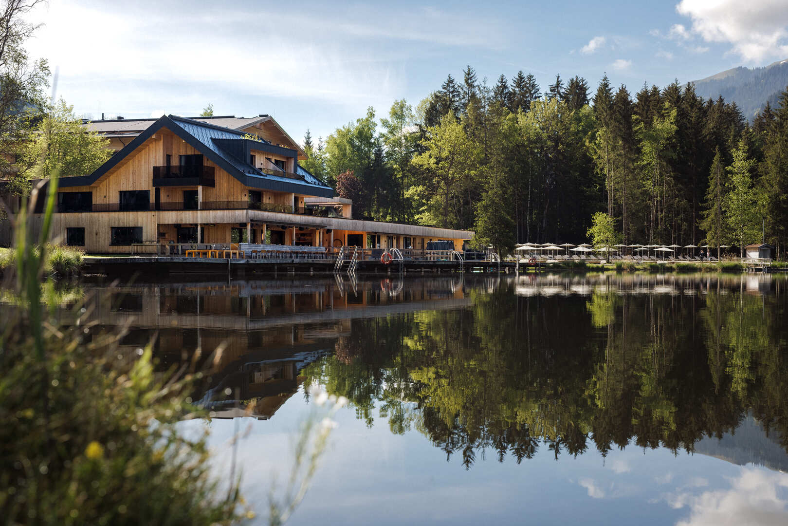 Fruehling-Hotel-1-2-Alpenhotel-Kitzbuehel-Schwarzsee