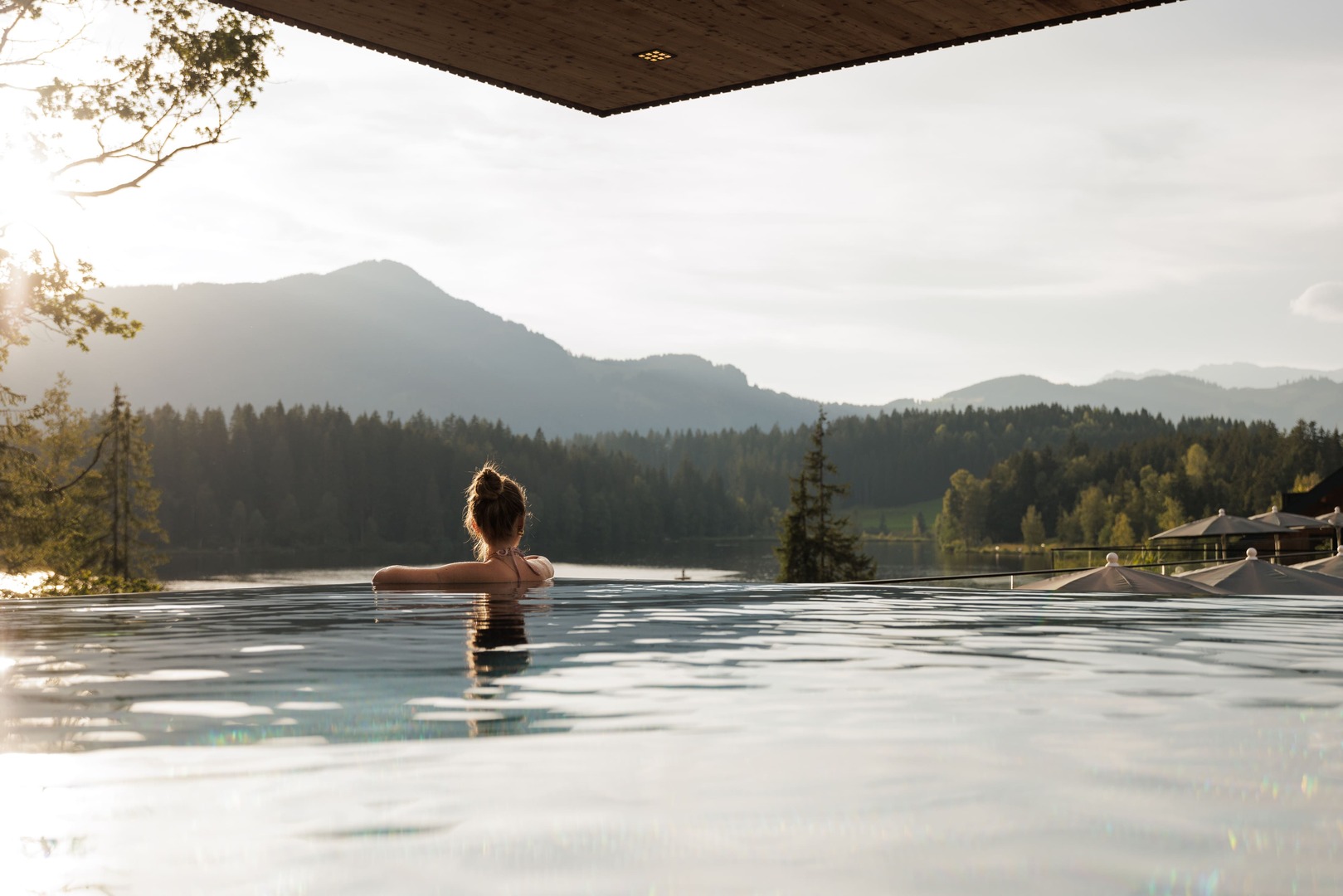 Infinity Pool-Sommer-11-Alpenhotel-Kitzbuehel-Schwarzsee